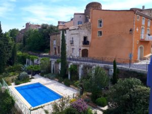 Le Tineiral le gîte Les Bruyeres sa vue sur le jardin